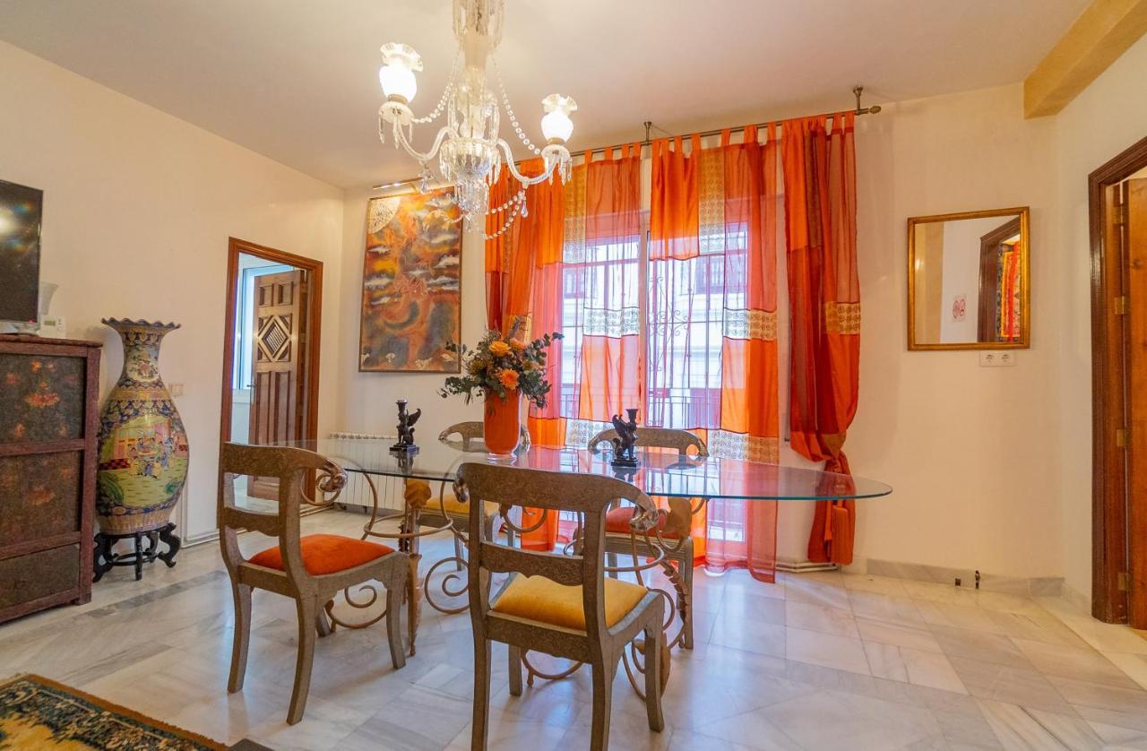 Suay Apartments Севиля Екстериор снимка
