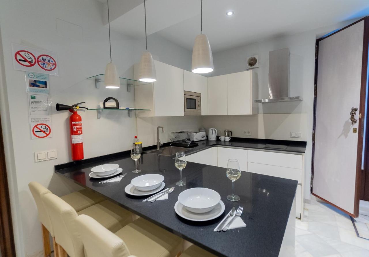 Suay Apartments Севиля Екстериор снимка