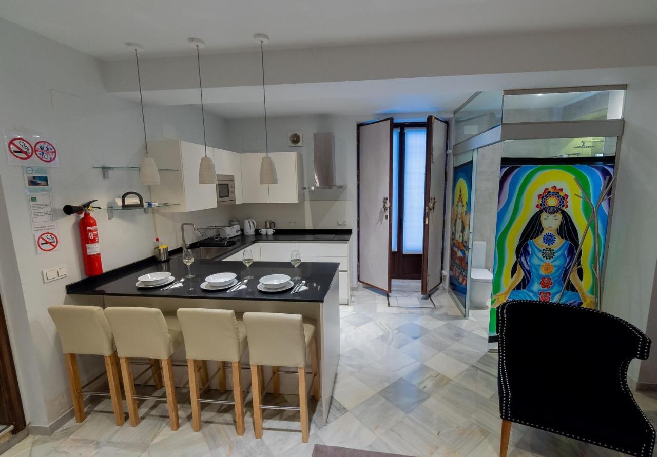 Suay Apartments Севиля Екстериор снимка